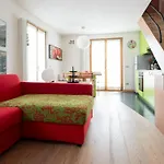 Osteglio 15f - Viola Apartment *