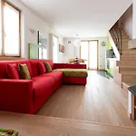 Osteglio 15f - Viola Apartment