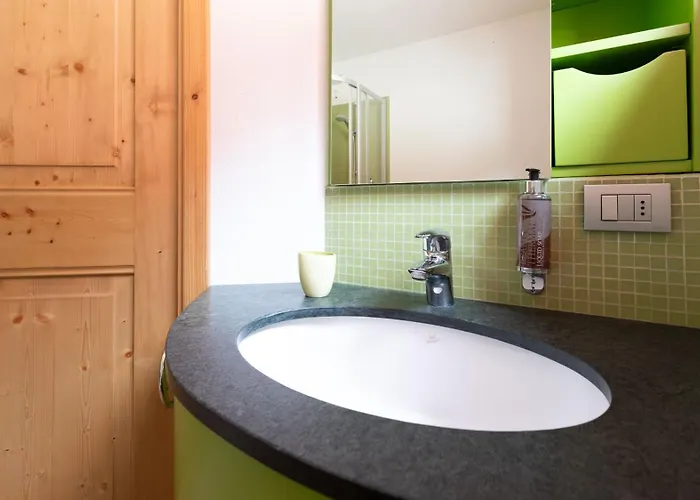 Osteglio 15f - Viola Apartament